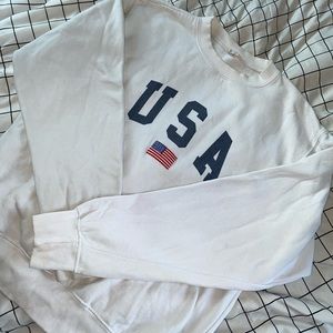 Brandy Melville USA crewneck
